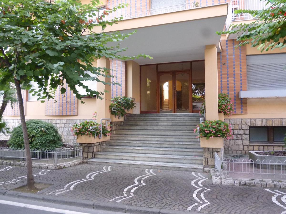 Angelina Suite B&B - Sorrento Centro Luaran gambar